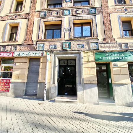Piramides 1 Apartment Madrid Luaran gambar