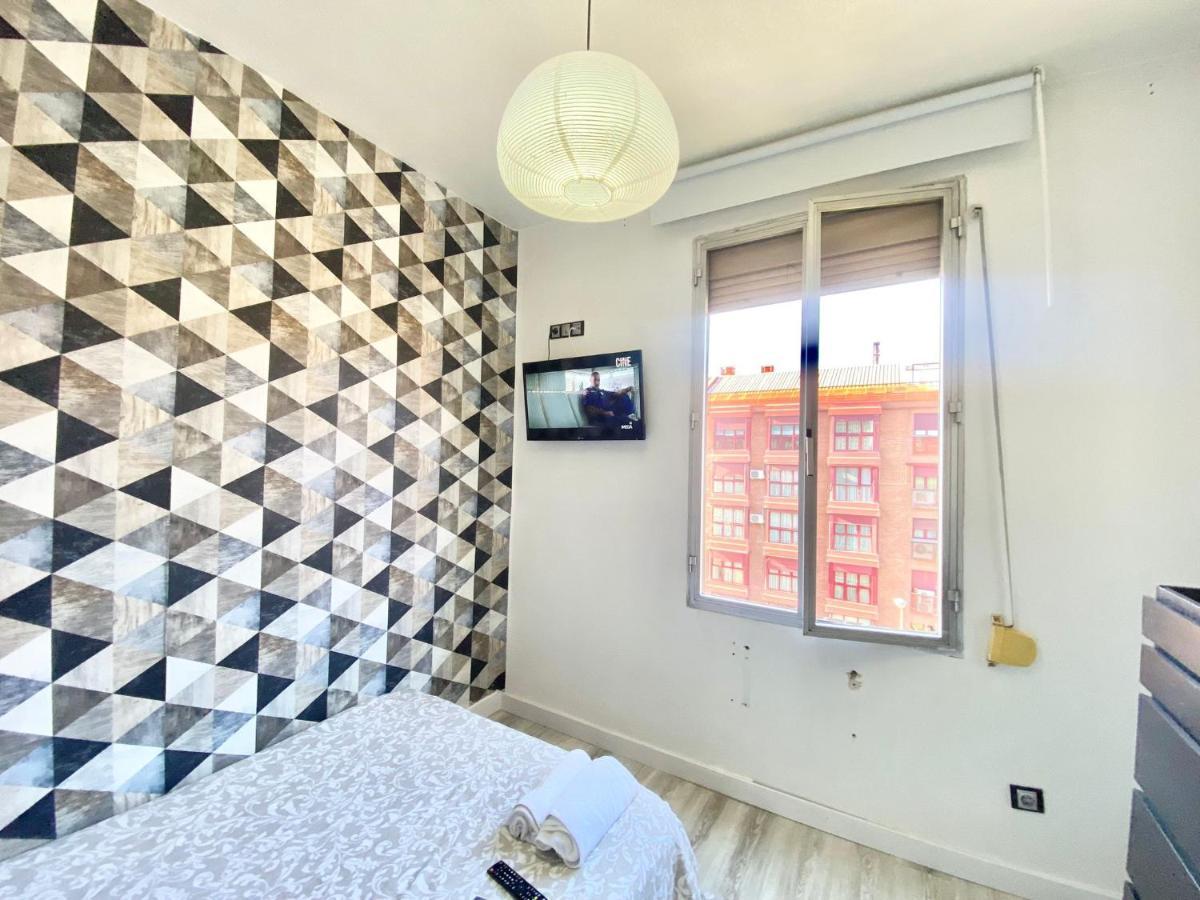 Piramides 1 Apartment Madrid Luaran gambar